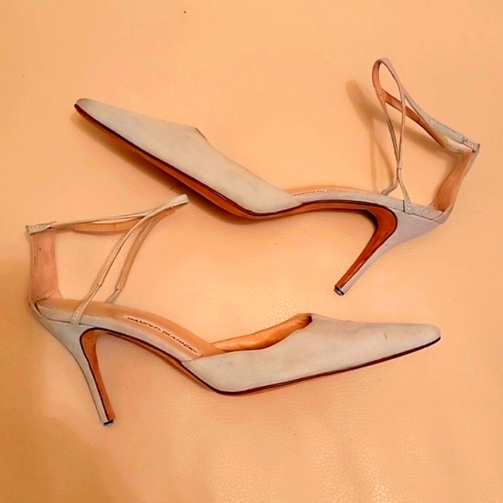 Manola Blahnik - Picture 5 of 8